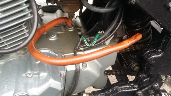 Schlauch der normal zum filter führt - (Motorrad, Zweirad)