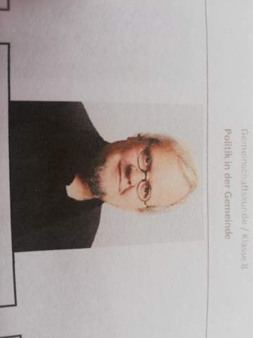 - (Politik, Gemeinschaftskunde)