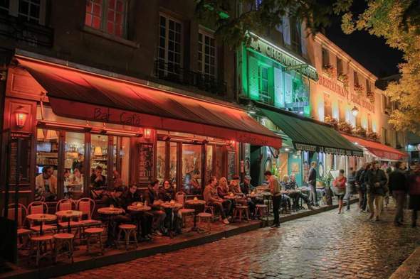 Wer wünscht sich eine Beziehung die so schön ist wie eine Pariser Straße bei Nacht?