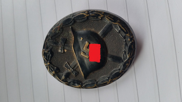 Anstecker mit zensiertem Hakenkreuz Symbol - (Uhr, Wert, Zweiter Weltkrieg)