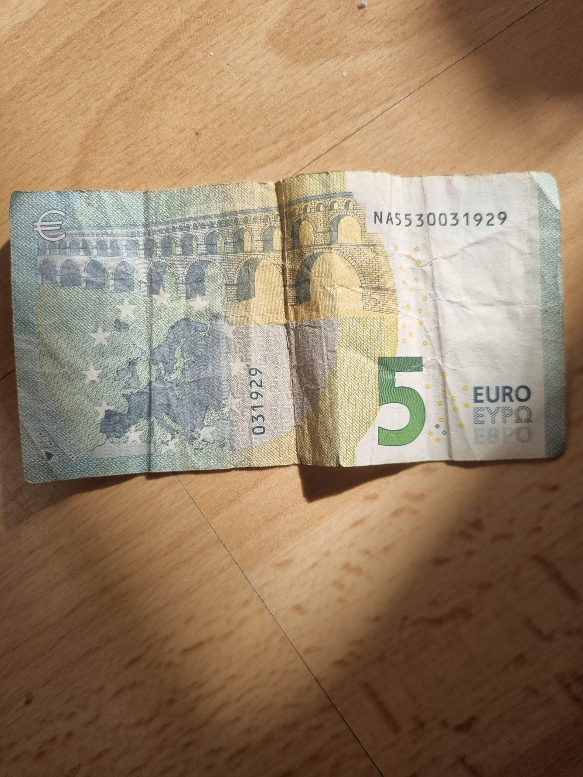 Wertvoller 5 Euro Schein? (Geld, Wert, Wertschätzung)