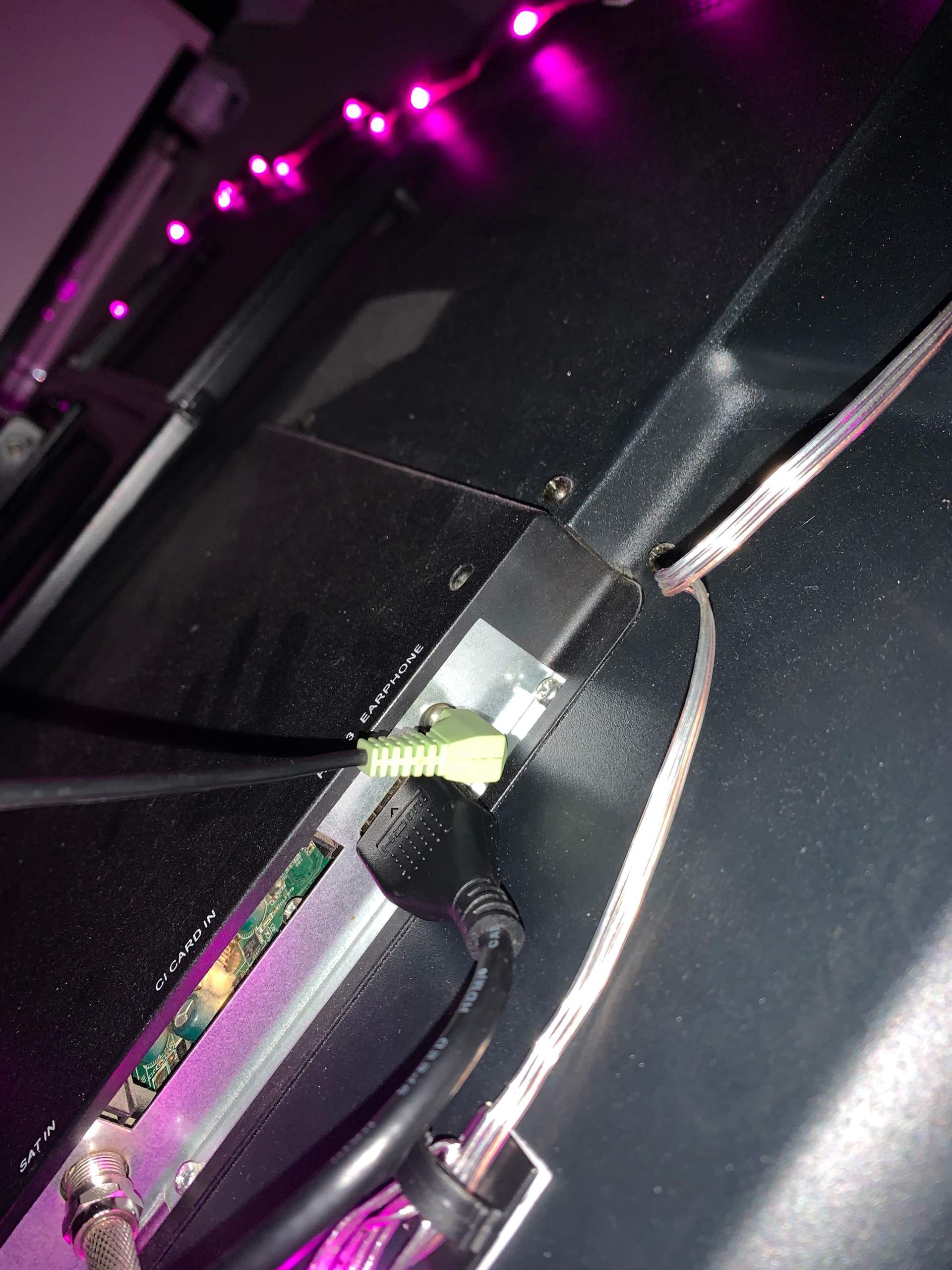 Wie Schließe Ich Eine 5.1 Anlage An Den Fernseher An Wie 5.1 Anlage an den Fernseher anschließen? (Sound, Audio, Kabel)