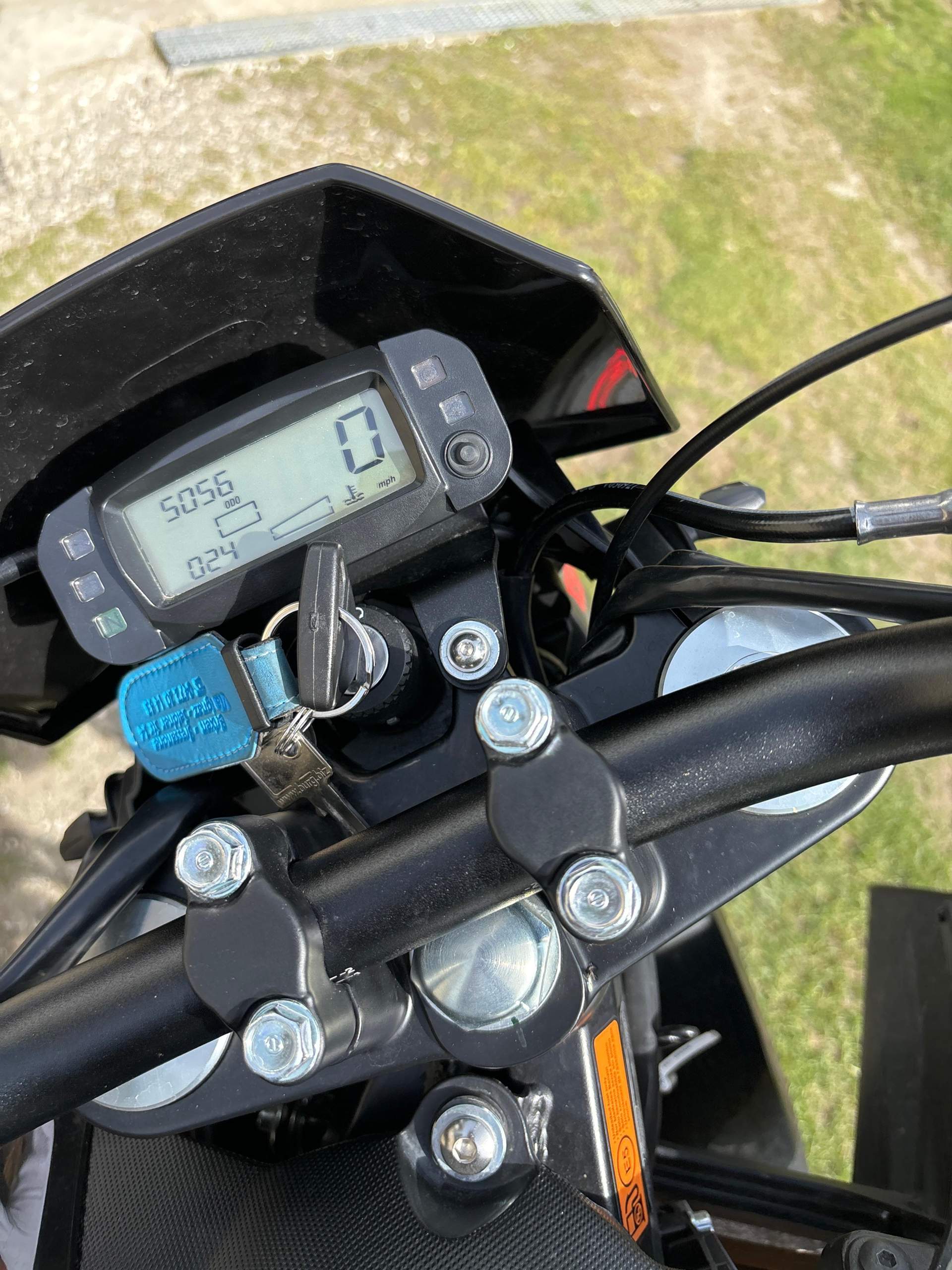 Wie ändere ich mph auf kmh bei meiner Malaguti xsm 125? (Führerschein