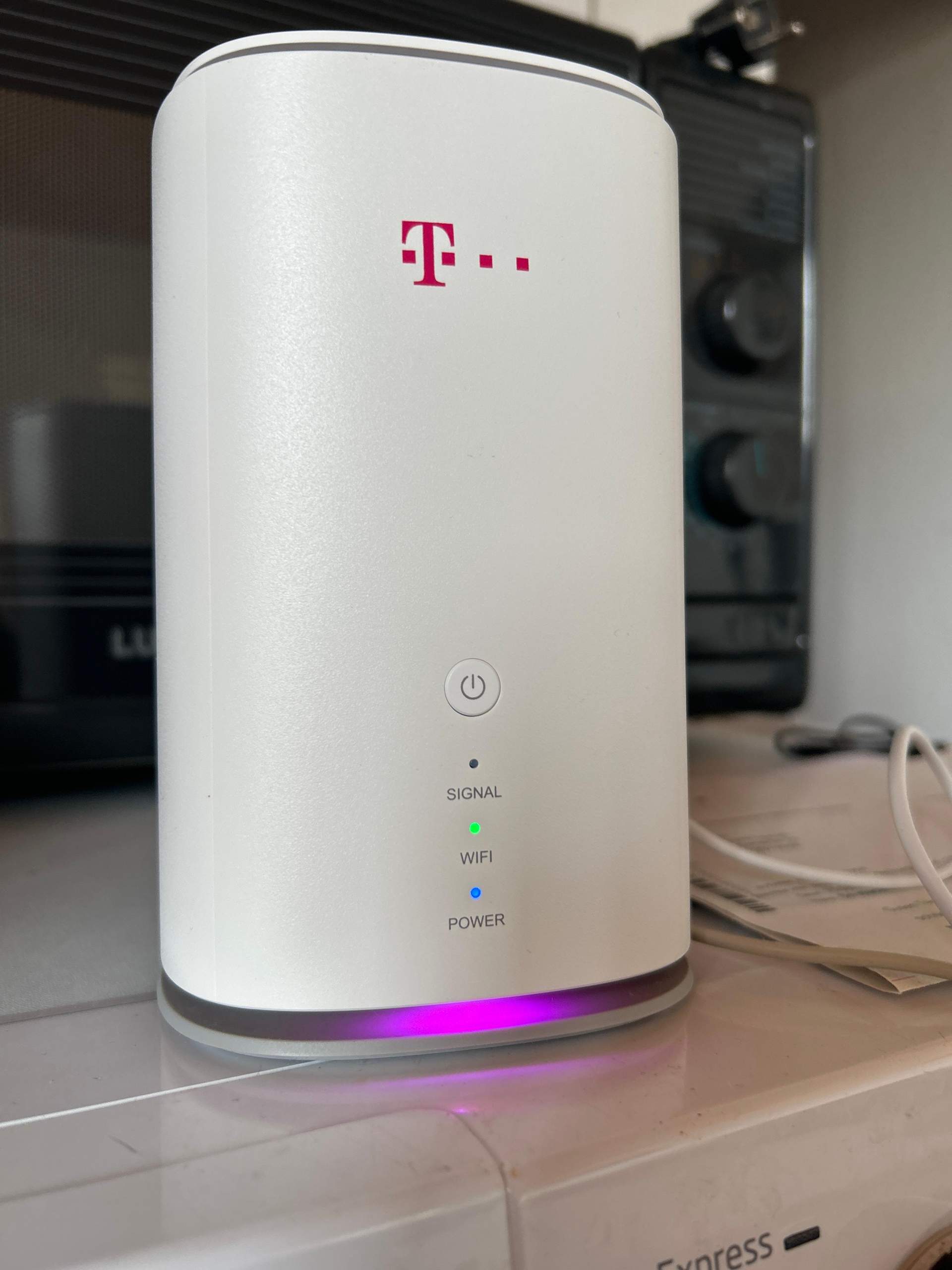Wie aktiviere ich die speedbox 2 Telekom mit dem Handy? (Internet, WLAN ...