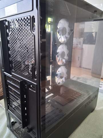 Pc Shell Wie baue ich die seitliche Glasabdeckung von meinem PC Case ab ...