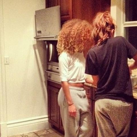2bild - (Locken, Hair, Power)