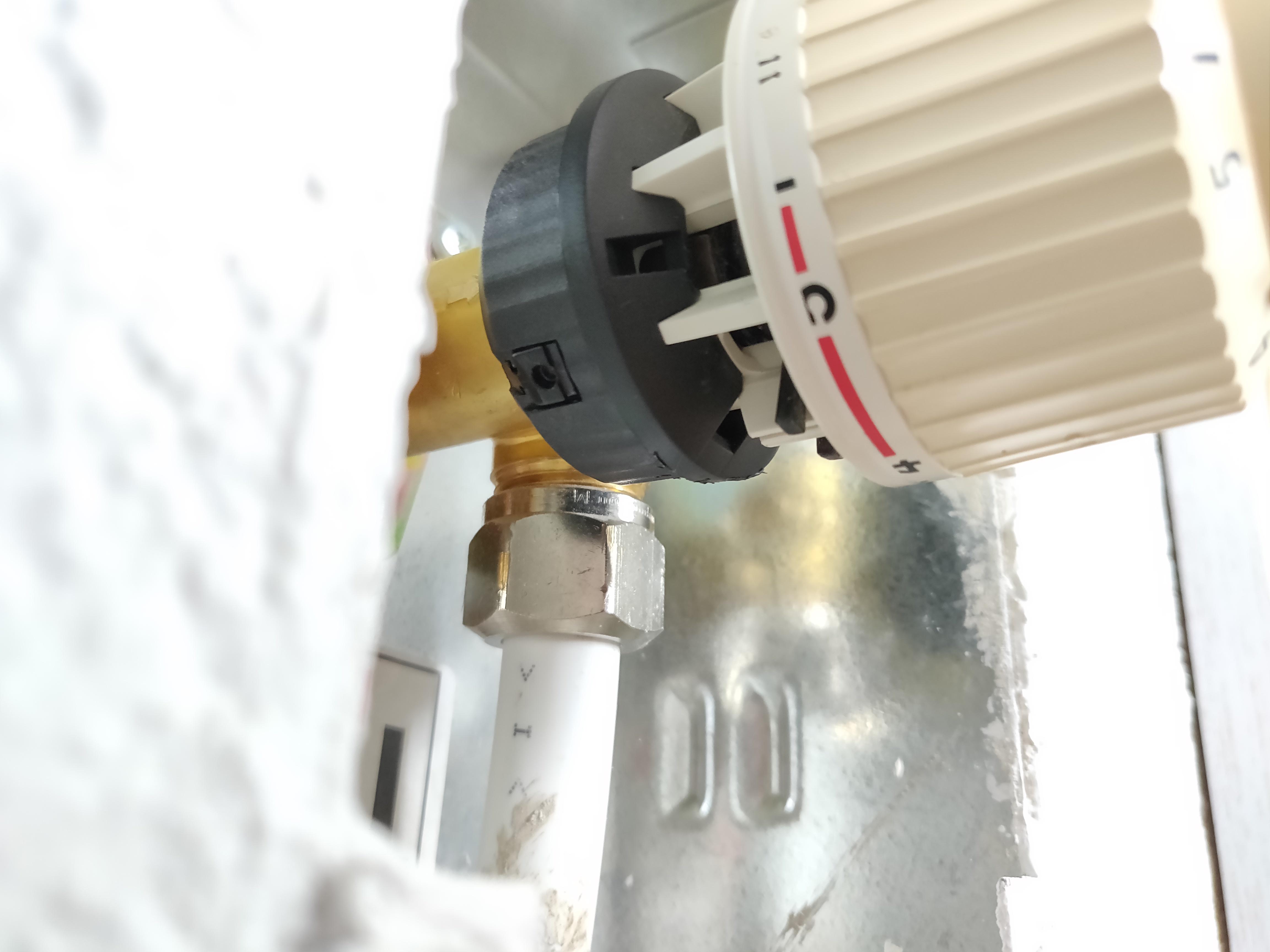 Wie Bekomme Ich Dieses Danfoss Thermostat Ab Fussbodenheizung Technik Technologie Haus