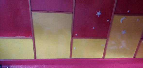 Wie Bekomme Ich Eine Deckenschrage Glatt Tapete Decke