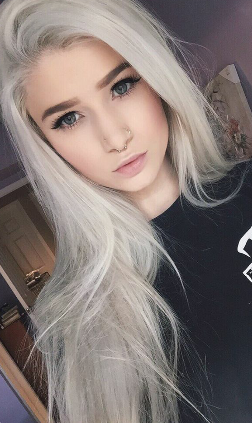 Wie Bekomme Ich Meine Haar So Silber Hab Mir Jetzt Schon Das Silber Shampoo Von L Oreal Gekauft Aber Hat So Gut Wie Nichts Gebracht Haare