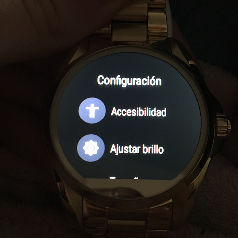 Wie Bekomme Ich Meine Michael Kors Smartwatch Von Spanisch Auf Deutsch Sprache Uhr Ubersetzen