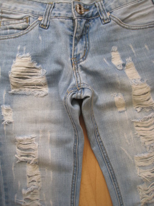 Wie bekommt man bei einer Jeans solche "Löcher" hin? (Hose, nähen