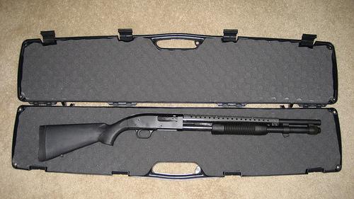 Das ist eine Mossberg 590 - (Waffen, legal)