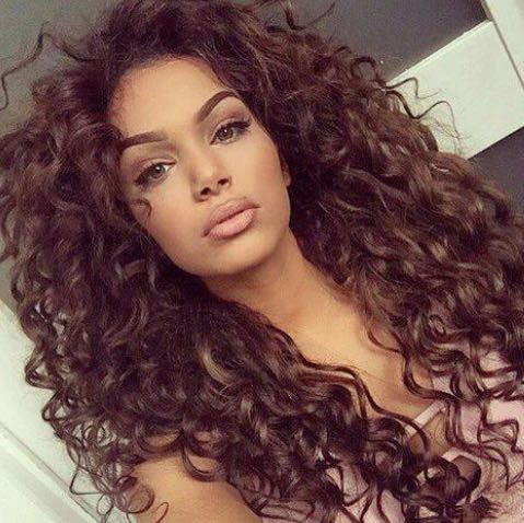 wie bekommt man solche locken hin bitte hilfe haare mode frisur