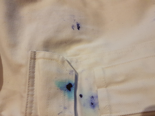 Wie Bekommt Man Tinte Aus Weissen Klamotten Weiss Blau