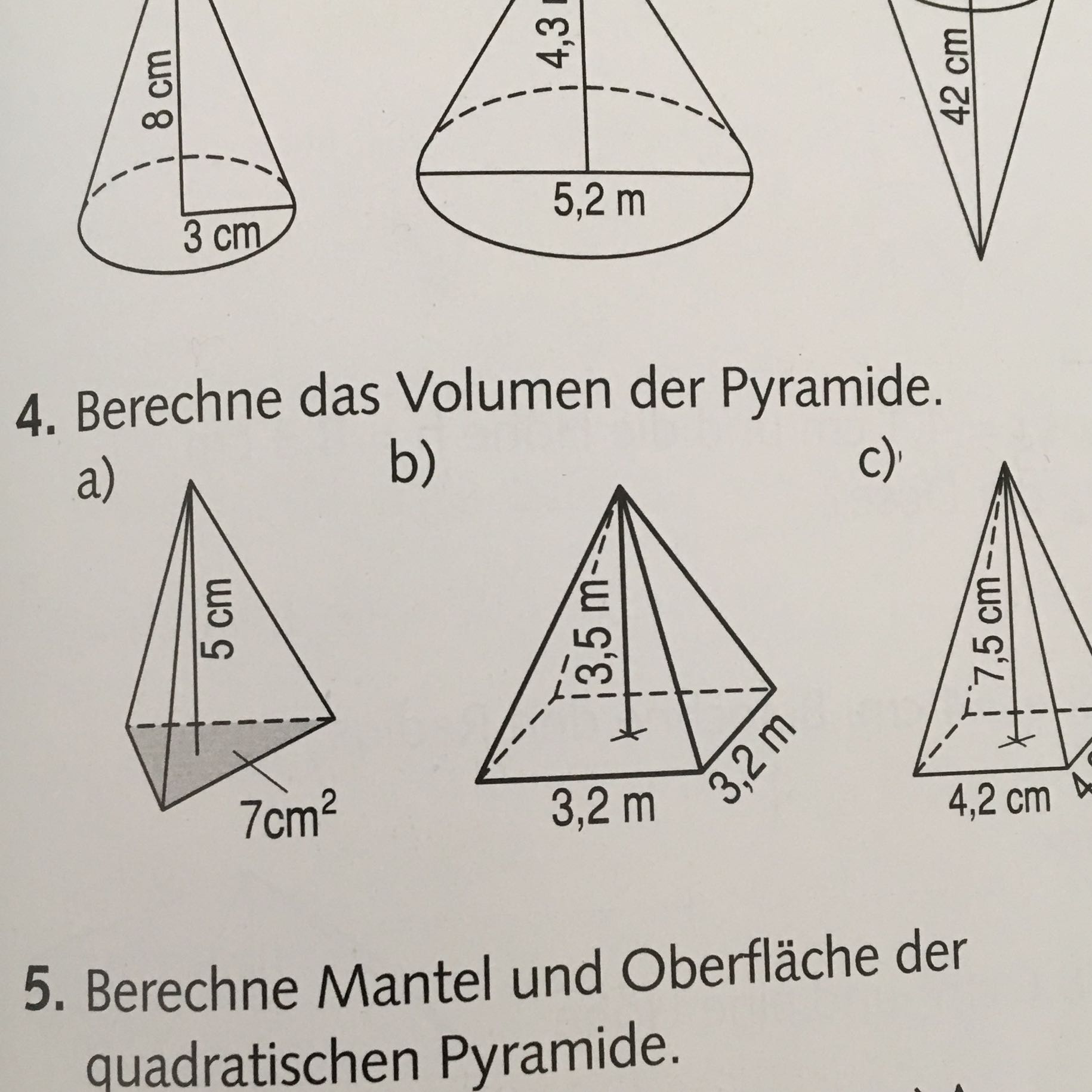 Wie man das Volumen einer Pyramideeee? (Schule, Mathe, Mathematik) Wie man das Volumen einer Pyramideeee? (Schule, Mathe, Mathematik)