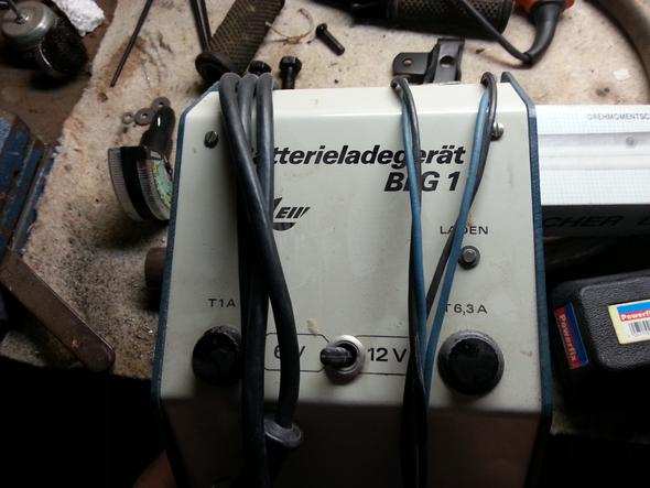 Ladegerät - (Elektronik, Motorrad, KFZ)