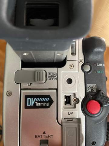 Wie digitalisiere ich meine MiniDV Kasetten ohne FireWire Anschluss?