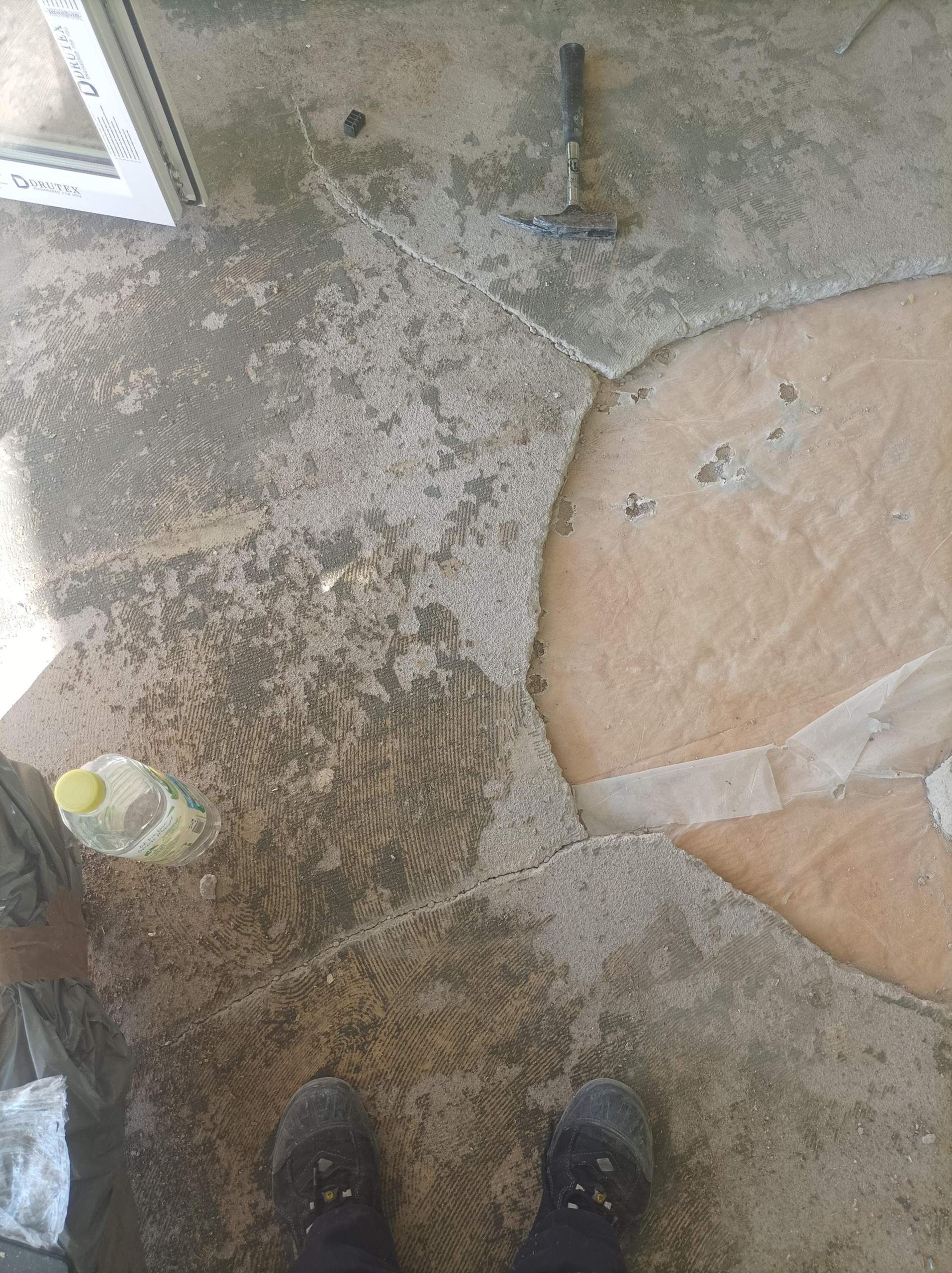 Estrich-Reparatur In Der Garage - 3K Epoxidharz Hohlkehle - Foto 3