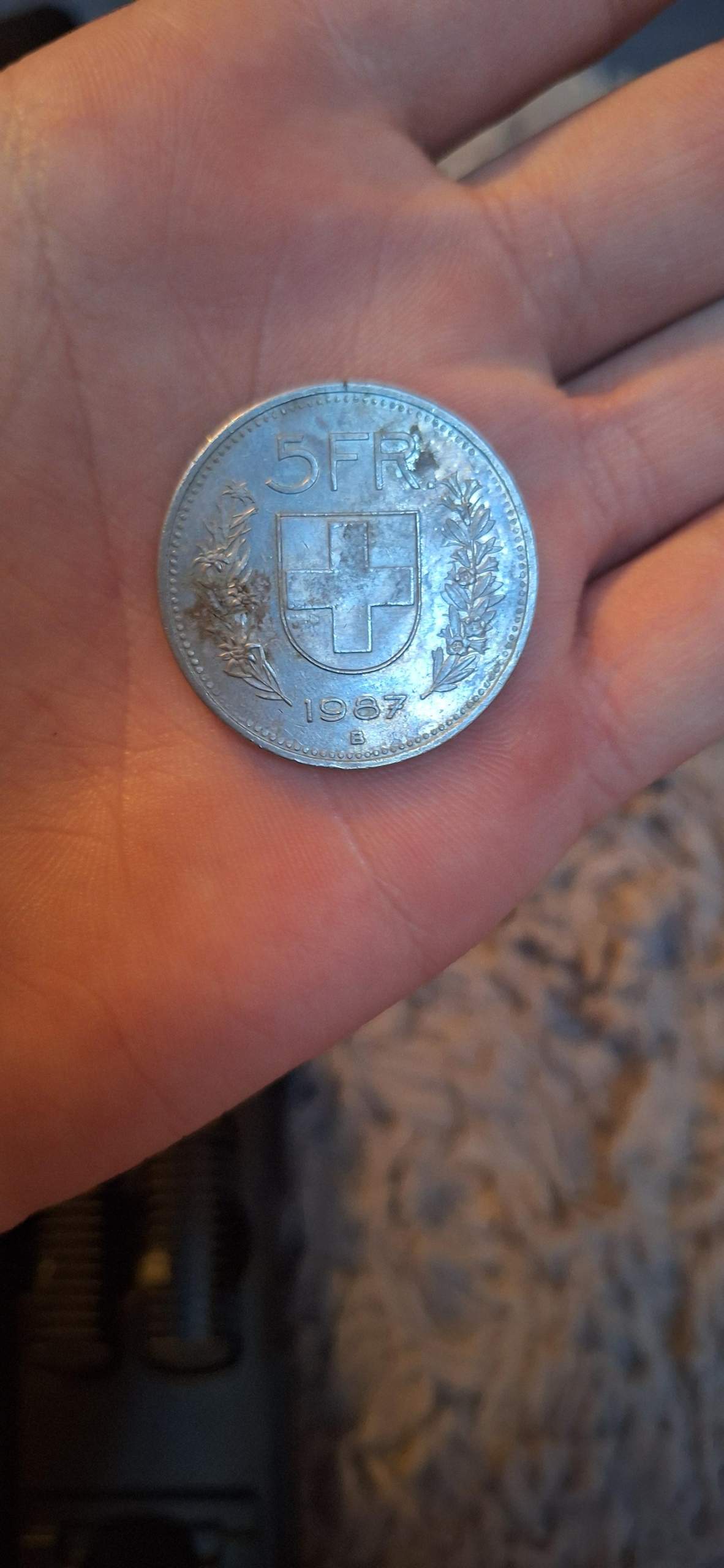 Wie finde ich heraus, ob etwas aus Silber besteht? (Geld, Wert, Euro)