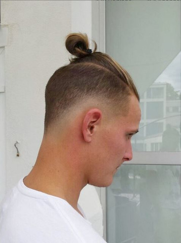 Undercut mit Dutt - (Jungs, Männer, Haare)