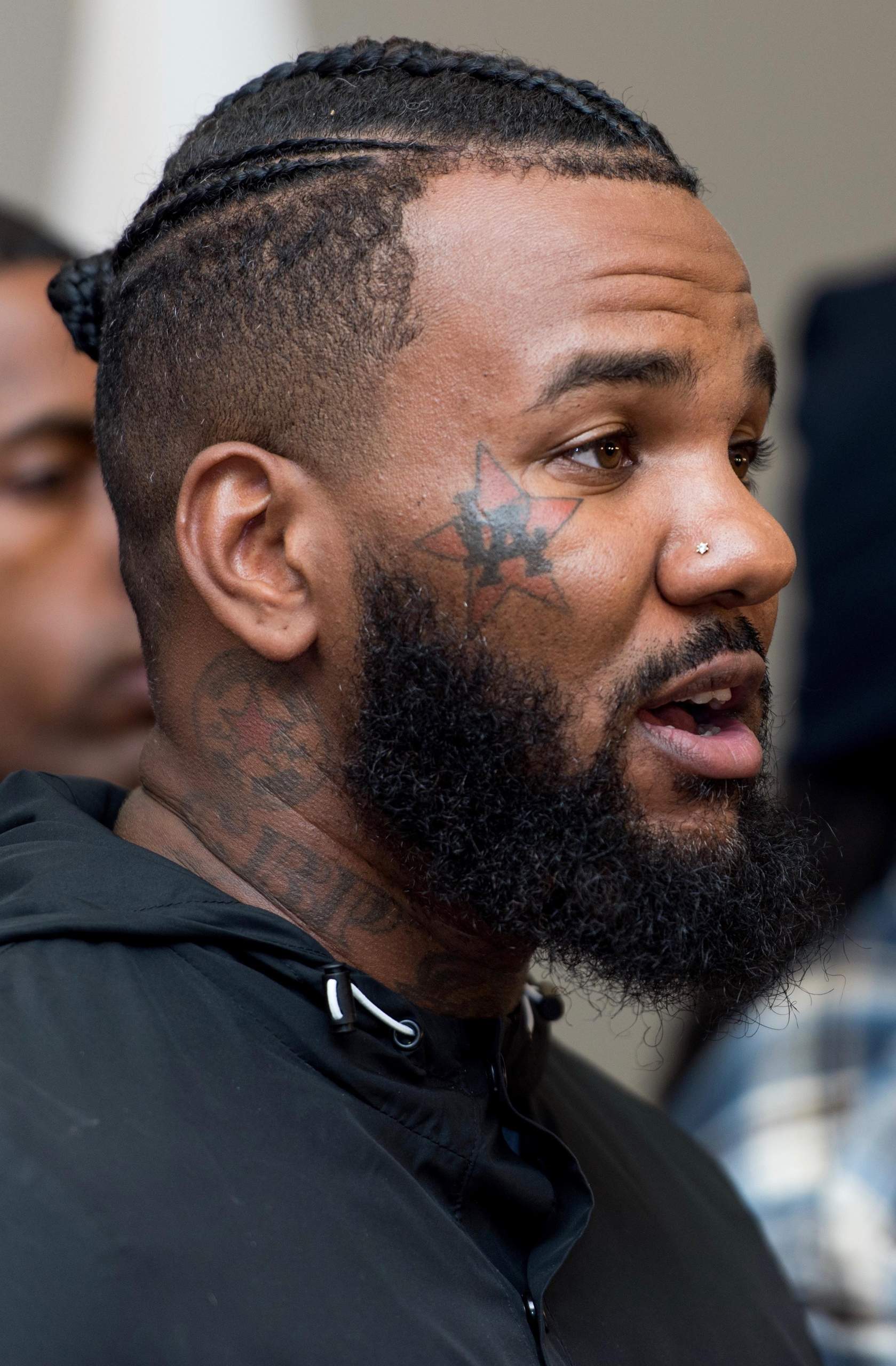 Wie findet ihr die Tattoos von The Game im Gesicht? (Rapper ...