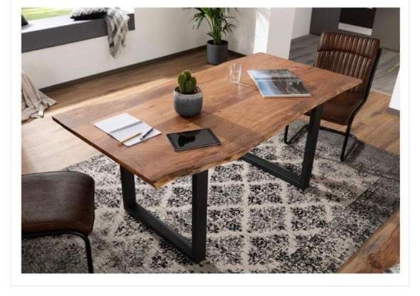Wie findet ihr diesen Tisch und ist diese praktischer als die herkömmlichen Esstische?