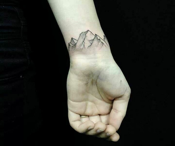 Wie Findet Ihr Dieses Tattoo Bild Junge Meinung Berge