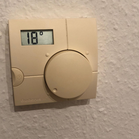 Buderus RC 7000125
Ist Temperatur - (Wohnung, Haus, Haushalt)