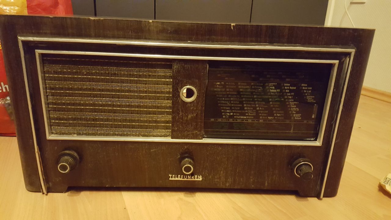 Wie funktioniert dieses Alte Telefunken Röhrenradio?