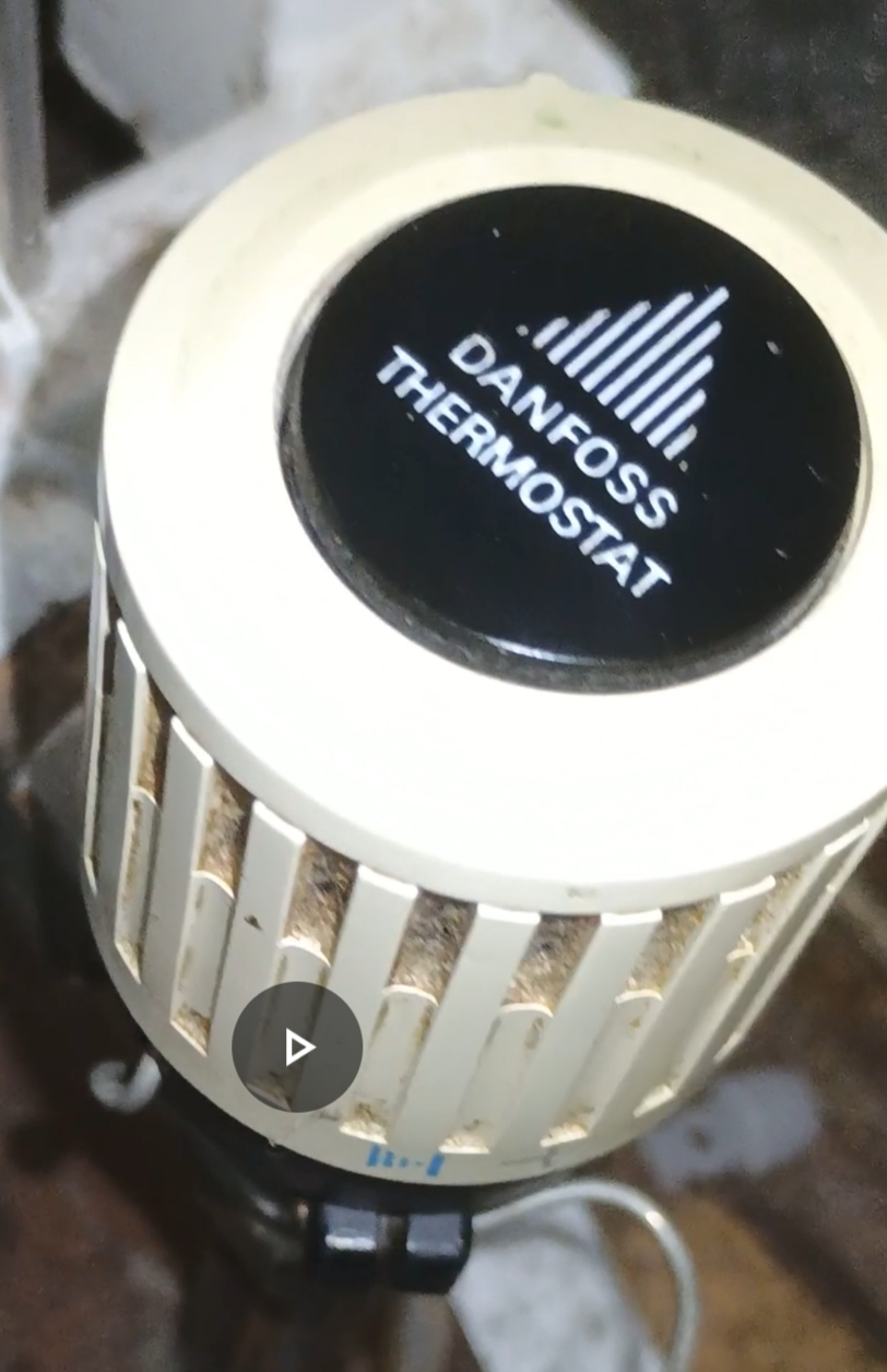 Wie funktioniert dieses Thermostat egal wie ich es drehe es wird nicht