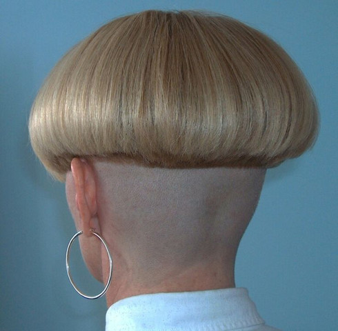 wie gefallt euch der bowlcut auf den bildern findet ihr frauen mit bowlcut schon haare aussehen frisur