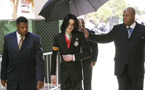 Wie heissen die drei Bodyguards von Michael Jackson?