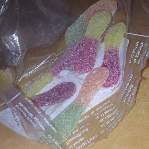 Süßigkeiten
- (Suessigkeiten, BONBONS)