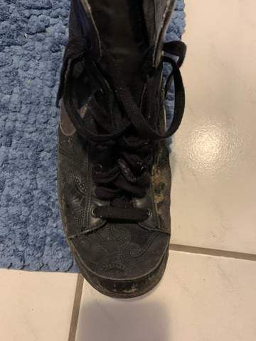 - (Nike, Sneaker, nike blazer)