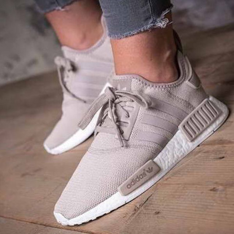 Da ist ein Bild - (Schuhe, adidas)