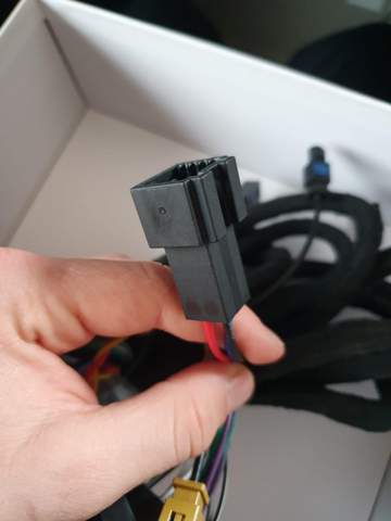 - (Auto, Elektrik, Radio)