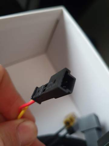 - (Auto, Elektrik, Radio)