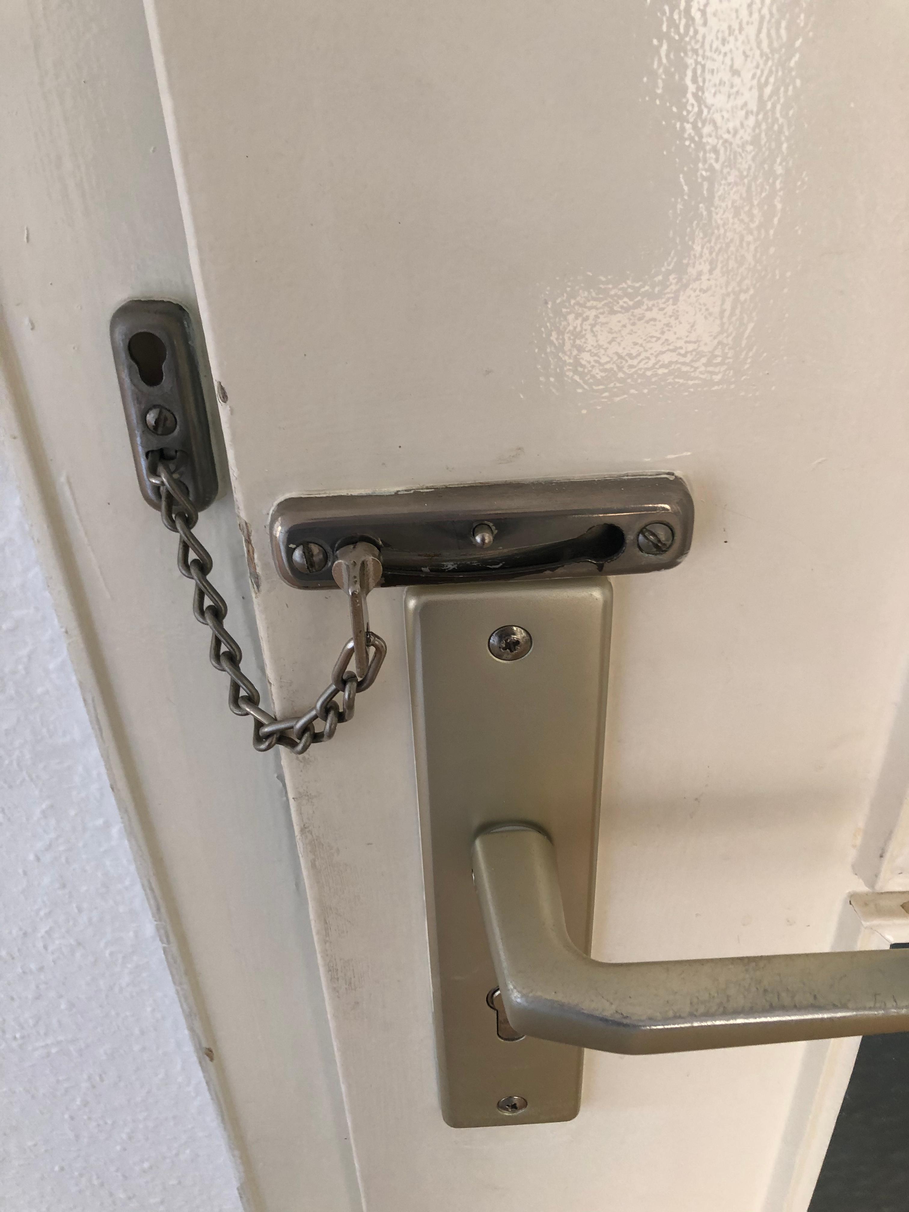 wie heißt das teil an der tür? (Haustür)