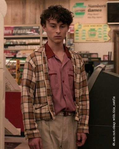 Wie Heisst Der Style Von Stanley Barber Aus I Am Not Okay With This Mode Kleidung Junge