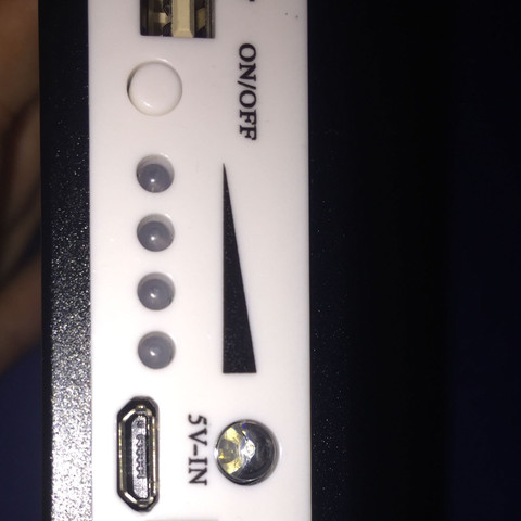 Wie sieht das Ladekabel aus und woher bekommt man es wie heißen diese Ladekabel - (USB, Ladekabel, Solar)