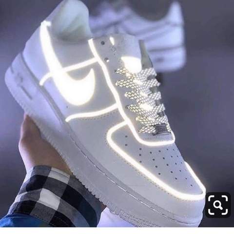 Wie Heisst Dieses Papier Das Von Alleine Leuchtet Schuhe Leuchten