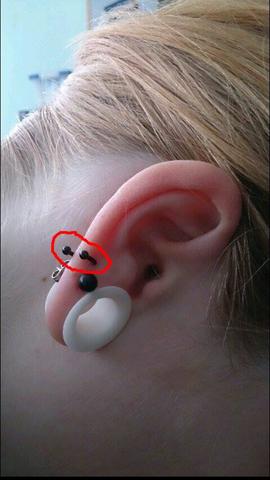 Bild 1 - (Piercing)