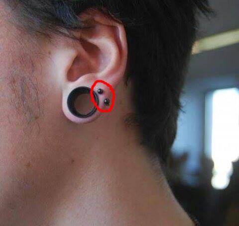 Bild 2 - (Piercing)