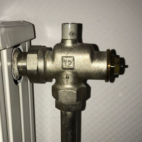 Wie Heisst Dieses Teil An Der Heizung Und Wo Kann Ich Sowas Kaufen Auto Und Motorrad Defekt Ventil