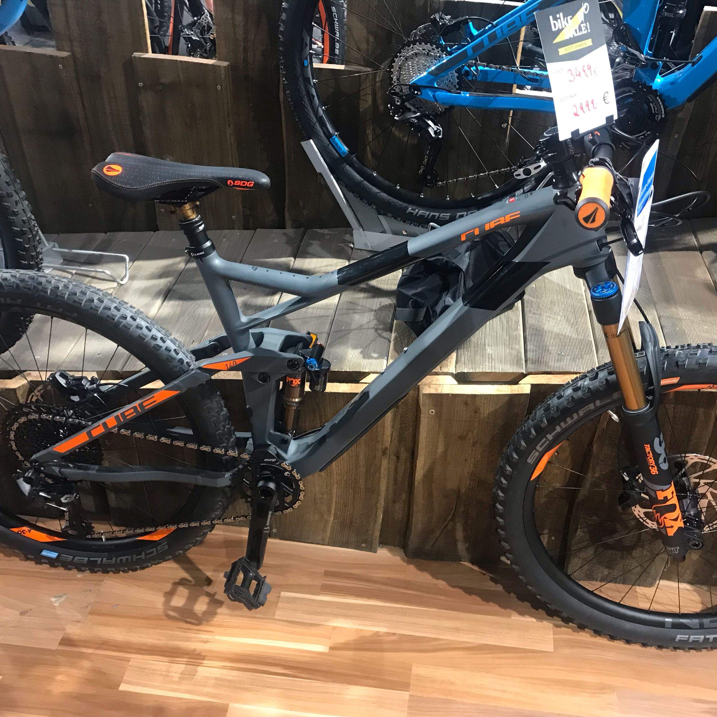 Test VTT Cube Stereo 140 HPA Race 27.5 Black'n'flashyellow 2017 : vélo All Mountain Test VTT Cube Stereo 140 HPA Race 27.5 Black'n'flashyellow 2017 : vélo All Mountain