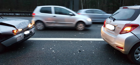 Hinteres (Nr.3) und Mittleres (Nr.2) Fahrzeug - (Unfall, Autobahn)