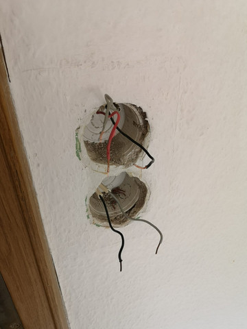 - (Computer, Technik, Technologie)