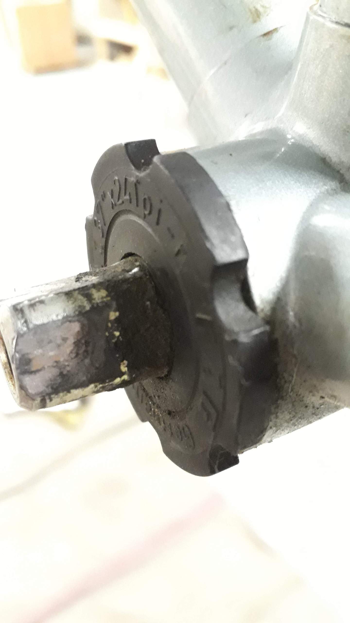 Wie kann ich das Innenlager entfernen? (Fahrrad, Reparatur)