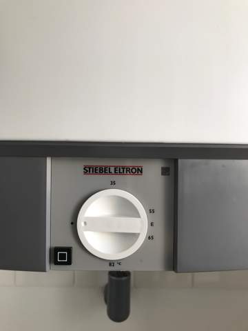 Wie kann ich den Boiler ausschalten oder verhindern, dass fortlaufend Wasser erhitzt wird?
