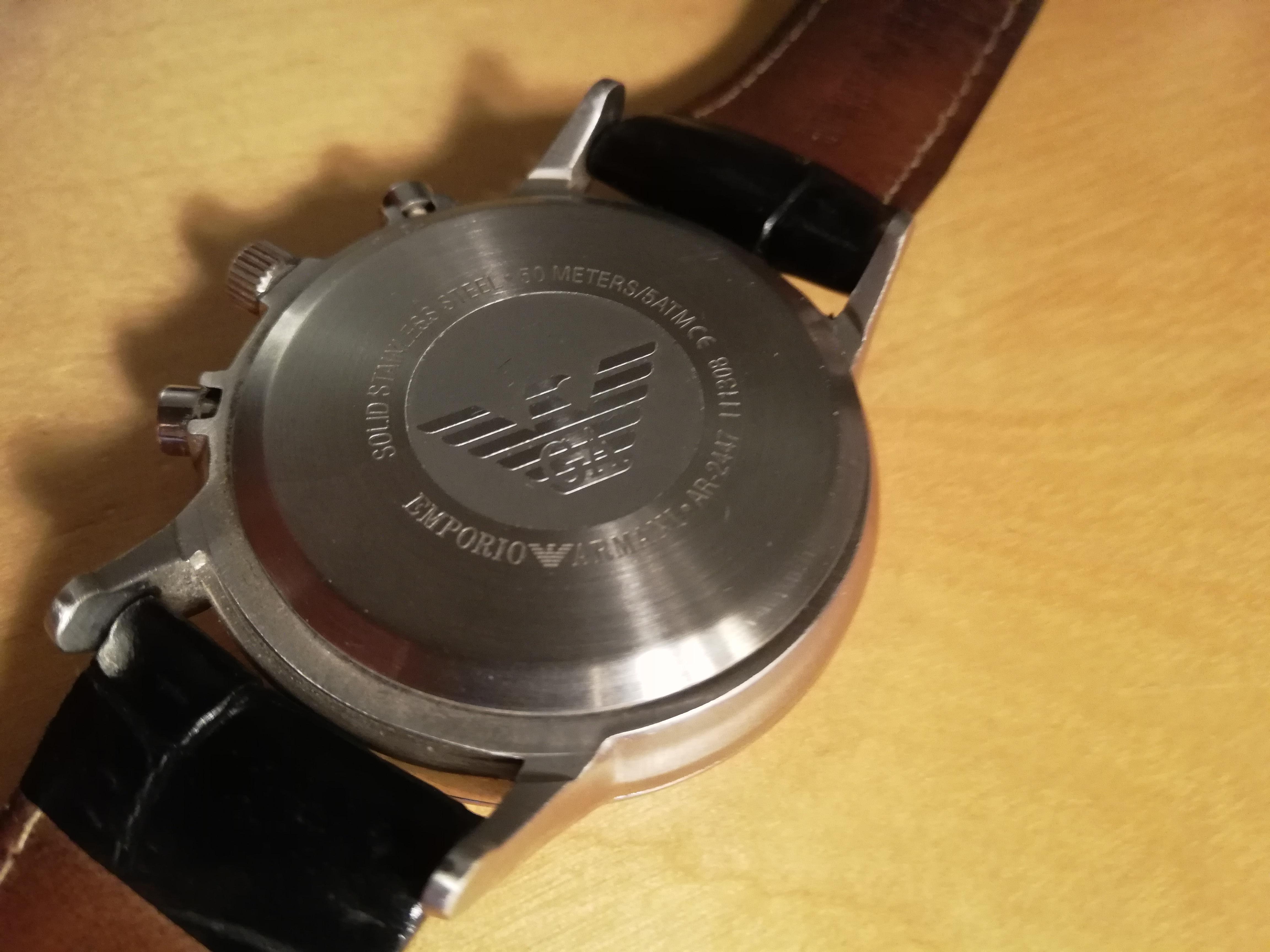 Wie kann ich den Deckel von meiner Armbanduhr wieder schließen